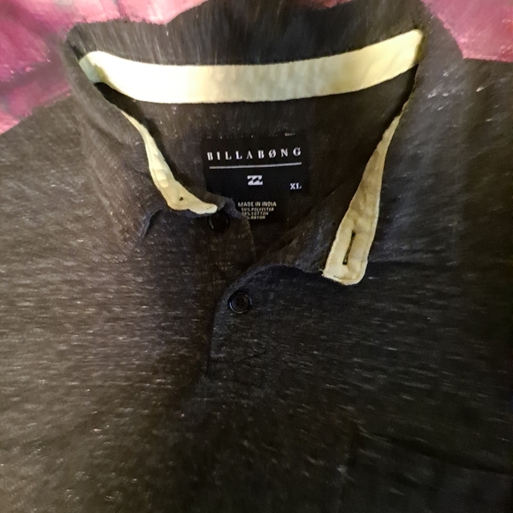 GUC! Quicksilver collared shirt - Picture 2 of 2